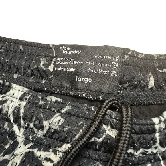 Nice laundry 4” pocket marble shorts black large - Picture 5 of 9
